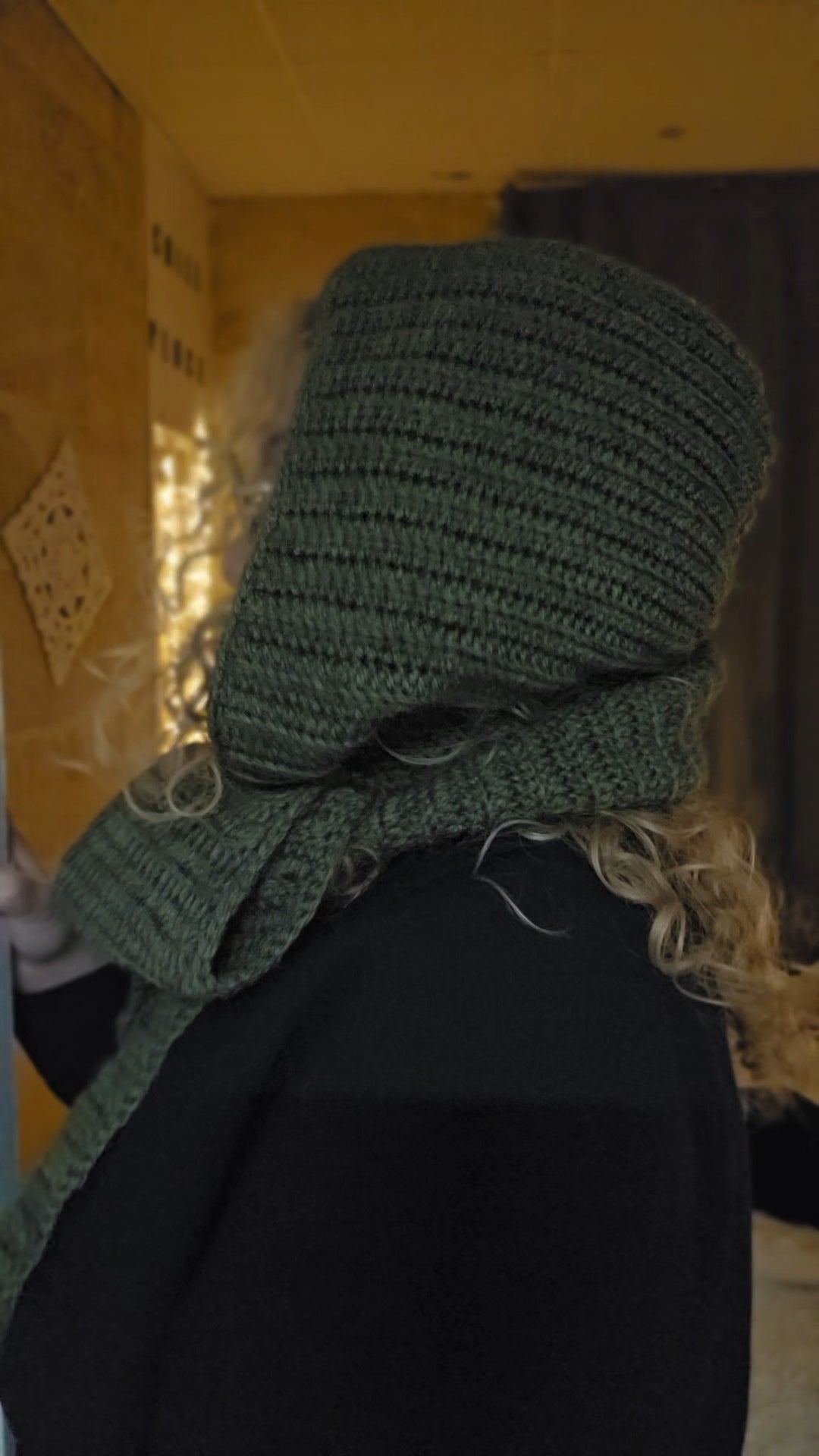 Sophie Hood kaki 100% laine- 40euros